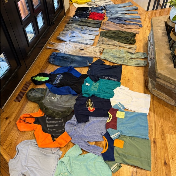 HUGE LOT Boys Size 6 7 8 S M GAP TEA H&M J.CREW NIKE Jeans Pants Sweatshirts - Picture 6 of 16